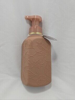 NWT Bath & Body Works Gentle Foaming Soap Hand Dispenser w/ Silicone Cover Blush